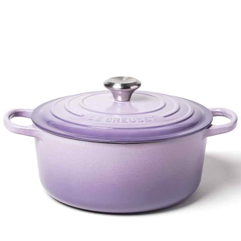SIL_Le-Creuset_5pt5-Quart-Round-Dutch-Oven_26 (1).jpg