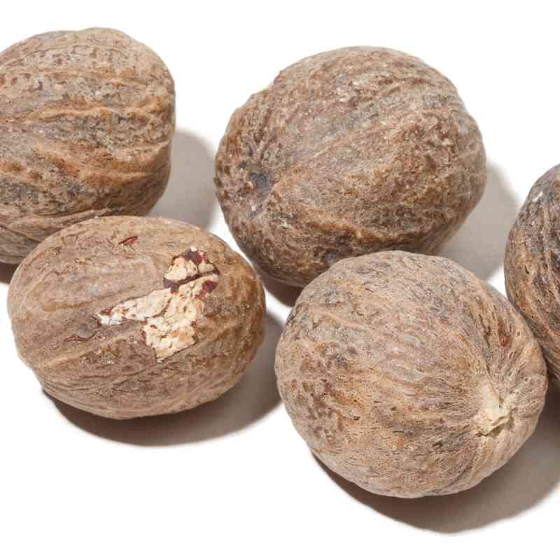 SIL_Nutmeg_whole.jpg
