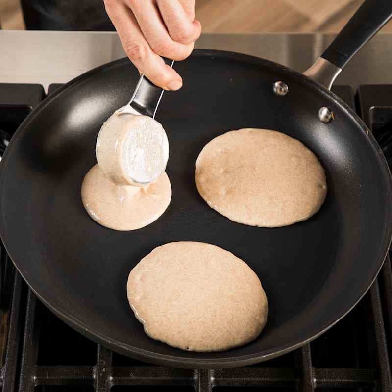 STP_100_Percent_Whole_Wheat_Pancakes_Portioning_Batter_014.jpg