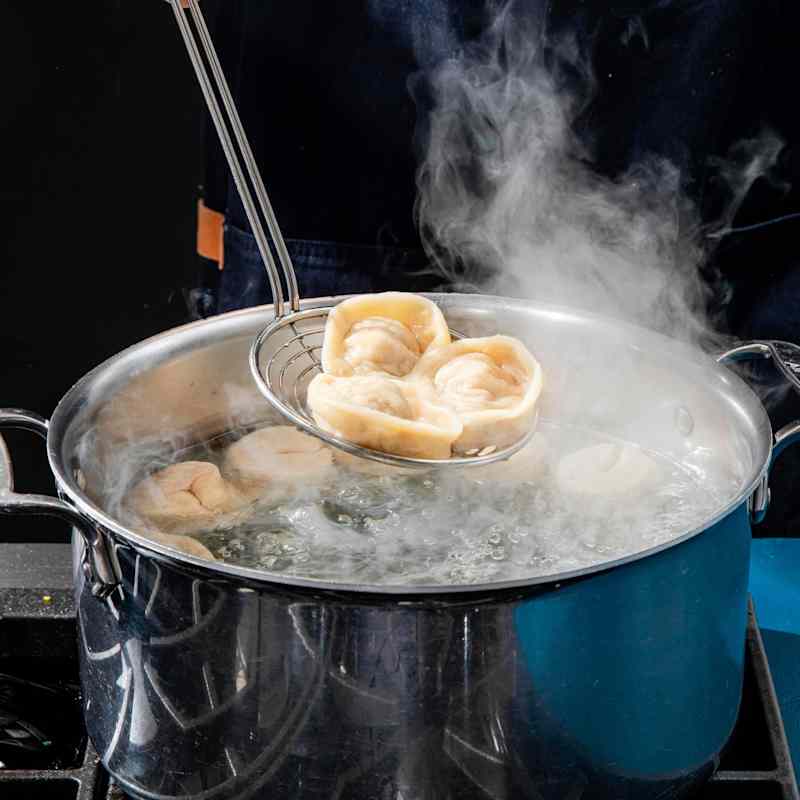 STP_Cooking_Methods_Steamed_Dumplings_1467.jpg