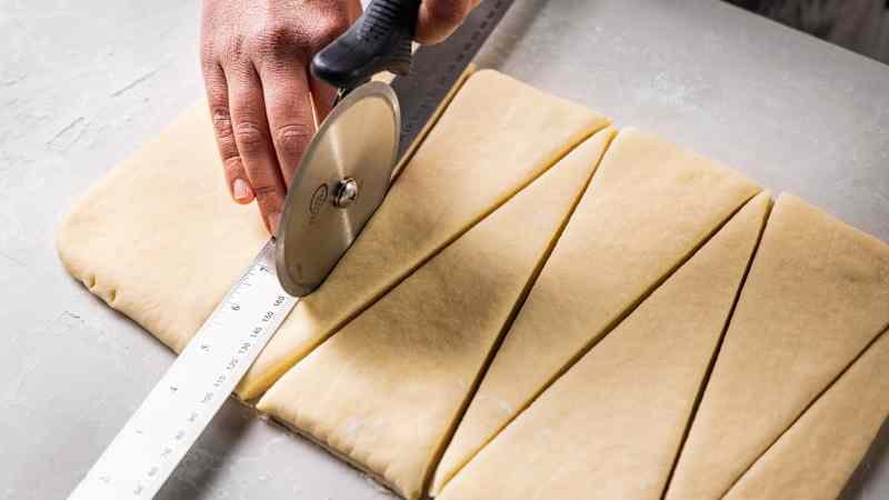 Essential Equipment for Pastries