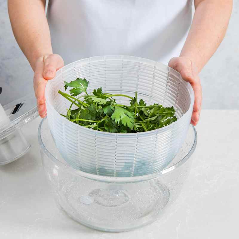 Cleaning and Storing Herbs