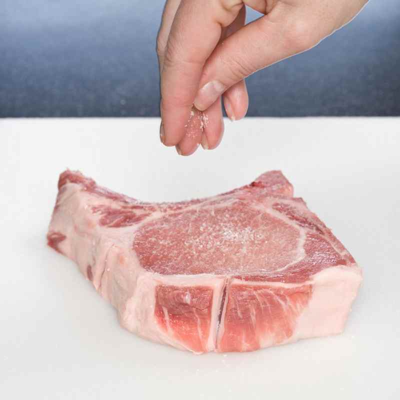 STP_ThickPorkChops_005.jpg