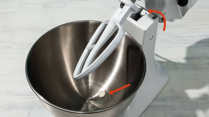 adjusting paddle attachment height in stand mixer