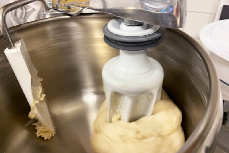 12 Best Stand Mixers For Bread Dough in 2023 – Review