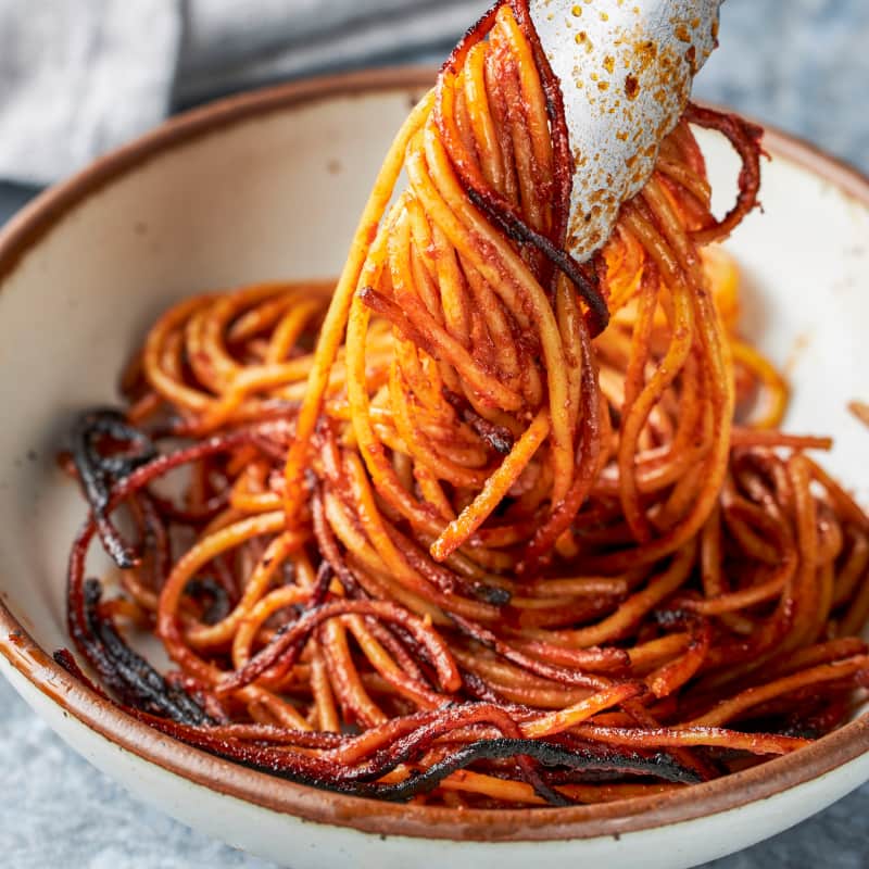 Spaghetti all’Assassina: The Pasta You Burn (on Purpose) | Cook's ...