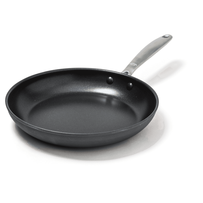 10-Inch vs. 12-Inch Pan (Which Size Is Better?) - Prudent Reviews