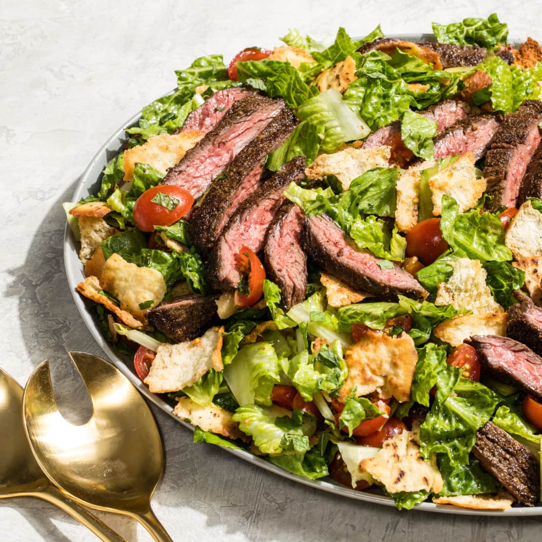 Mediterranean Steak and Pita Salad