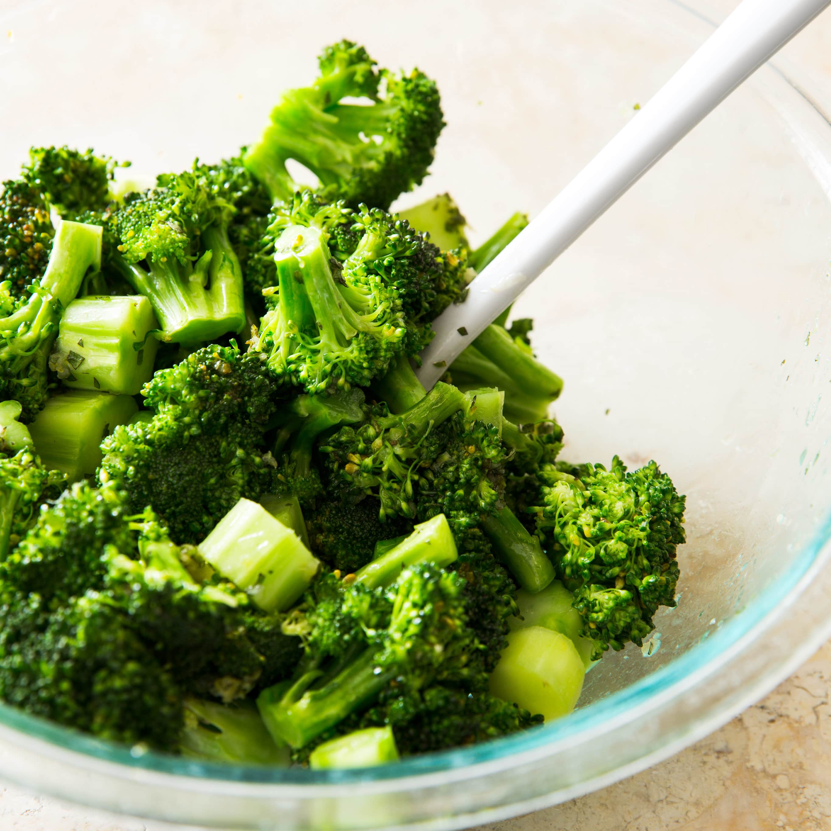 Broccoli with Lemon-Oregano Dressing