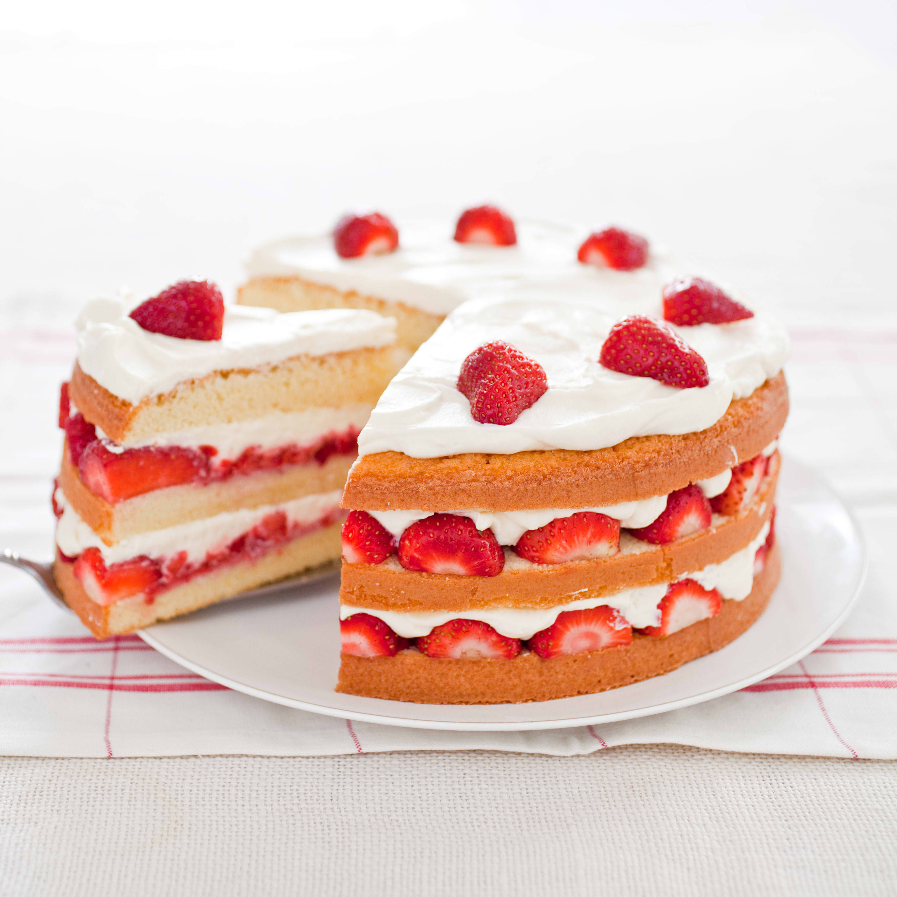 Strawberry Cream Cake