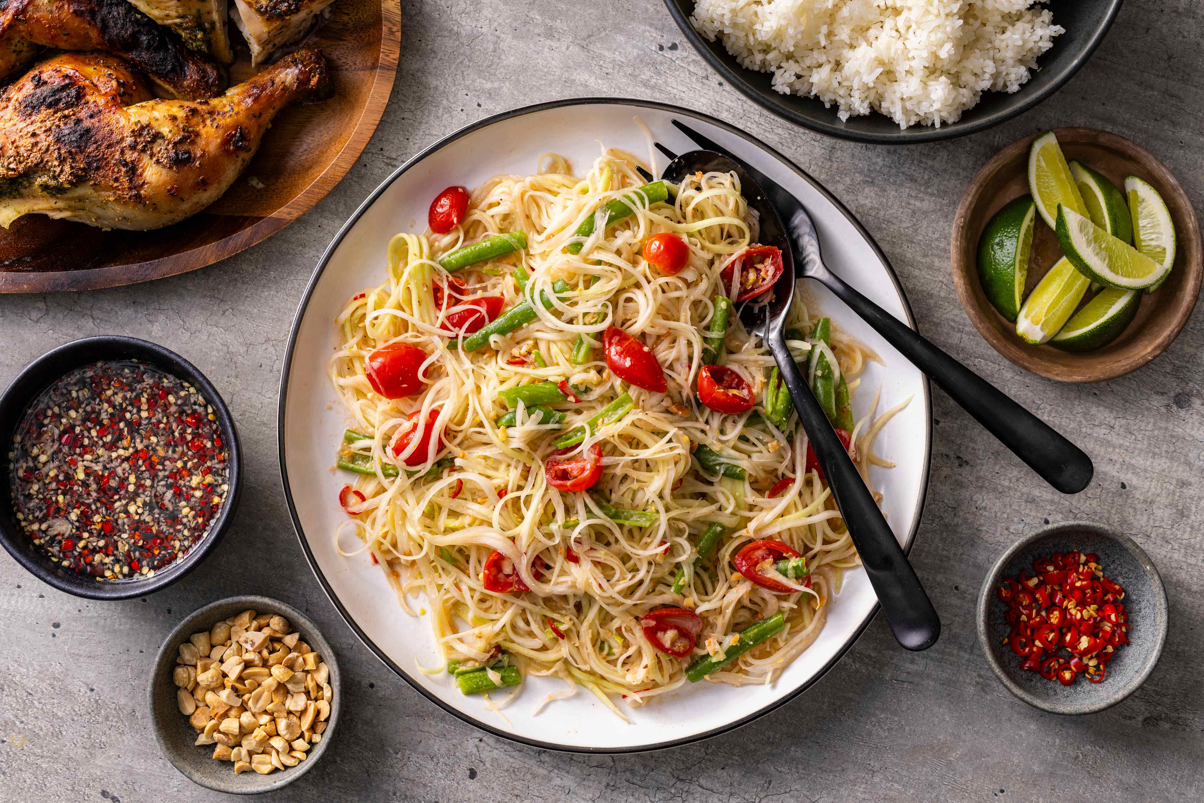 Som Tam Thai (Thai-Style Papaya Salad)