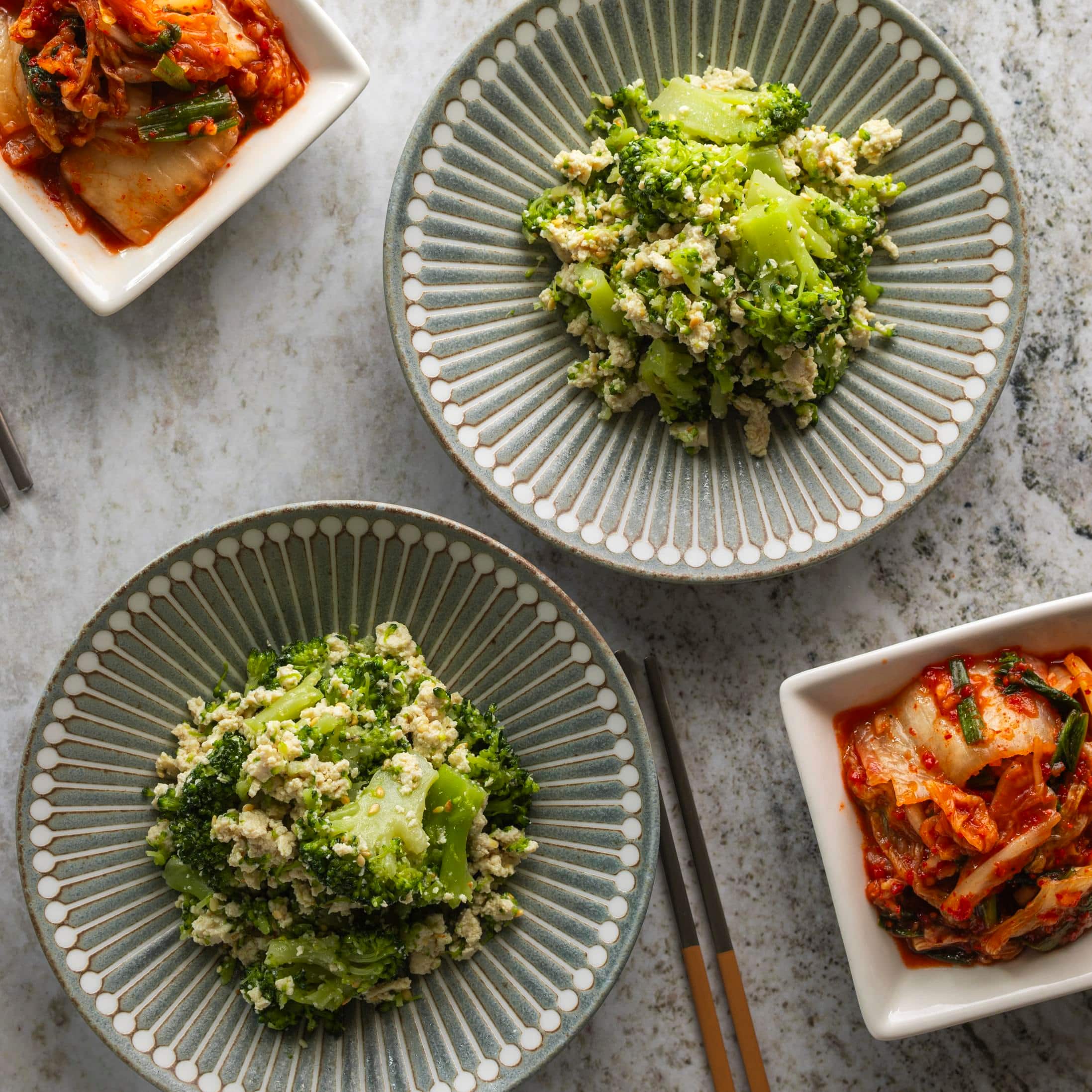 Broccoli Dubu Muchim (Seasoned Broccoli Tofu) 브로콜리두부무침