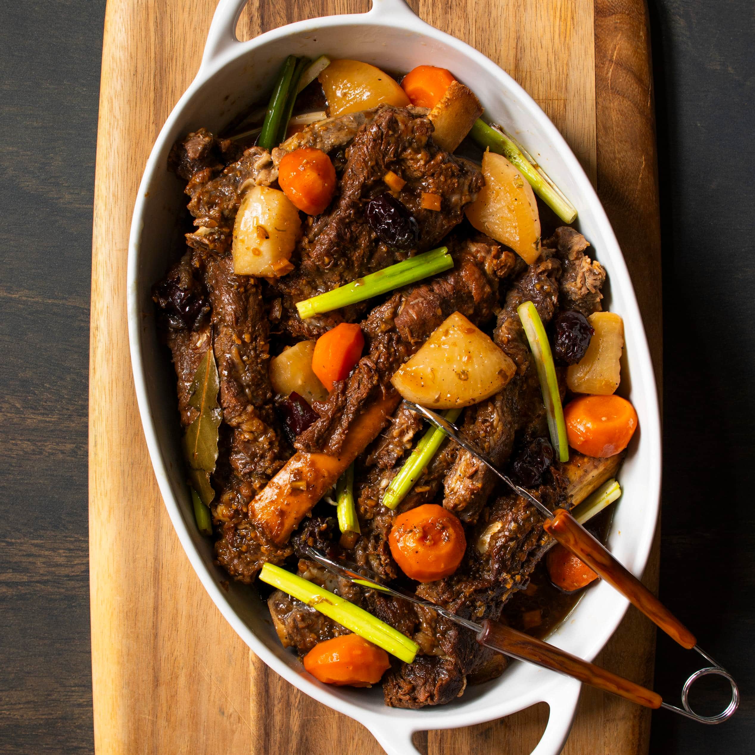 Galbi Jjim 갈비찜 (Braised Beef Ribs)