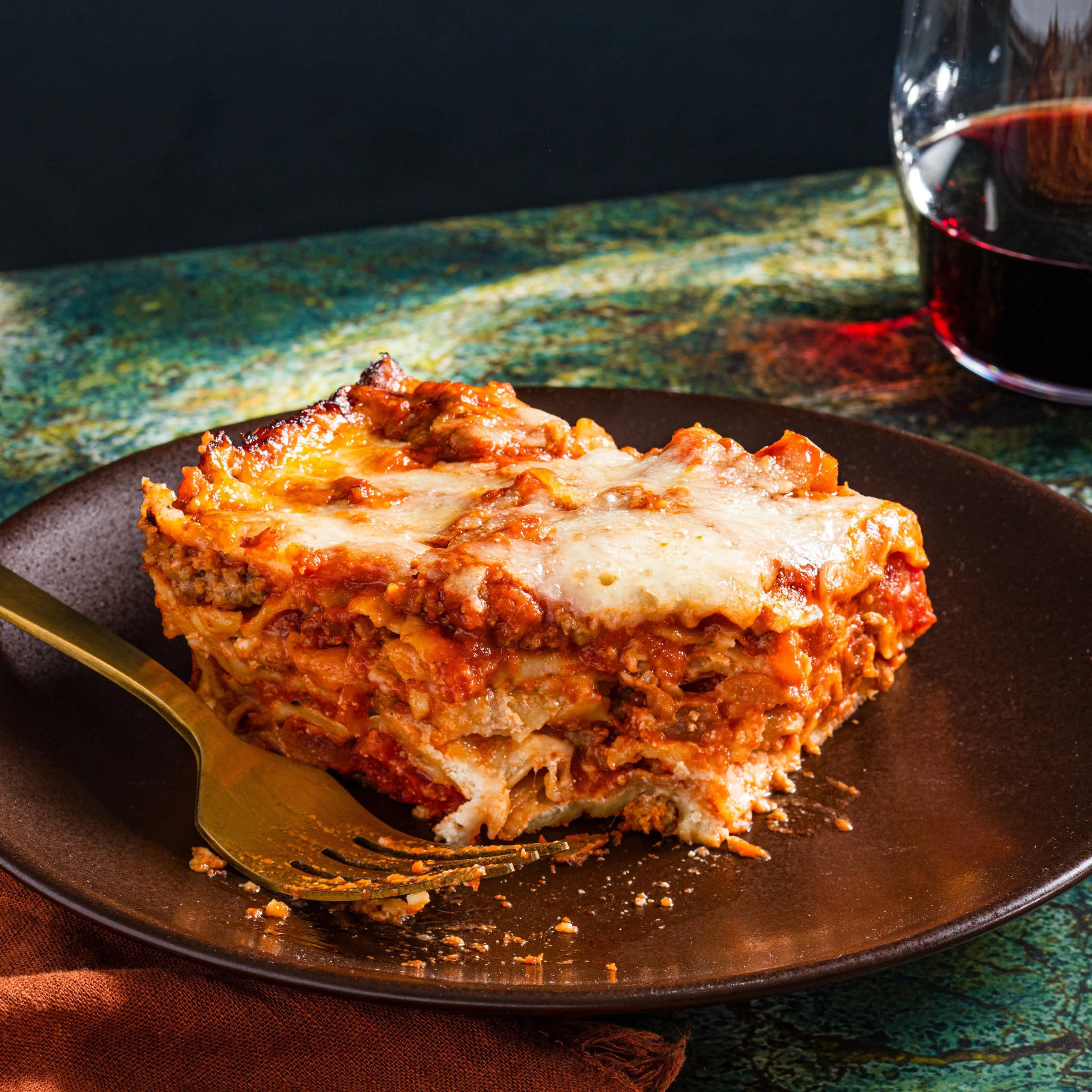 Simple Lasagna with Hearty Tomato-Meat Sauce
