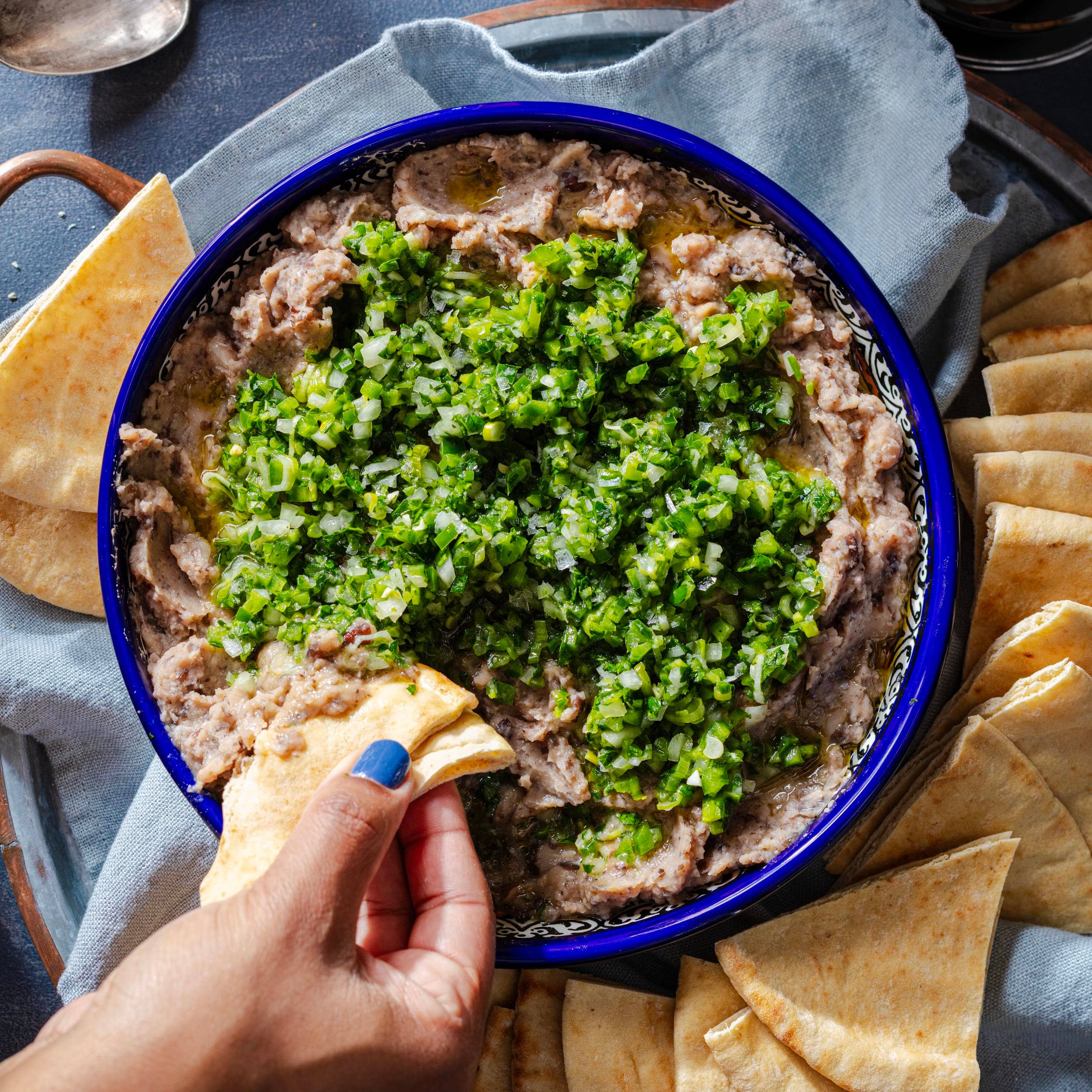 Lemon-Garlic Orca Bean Dip