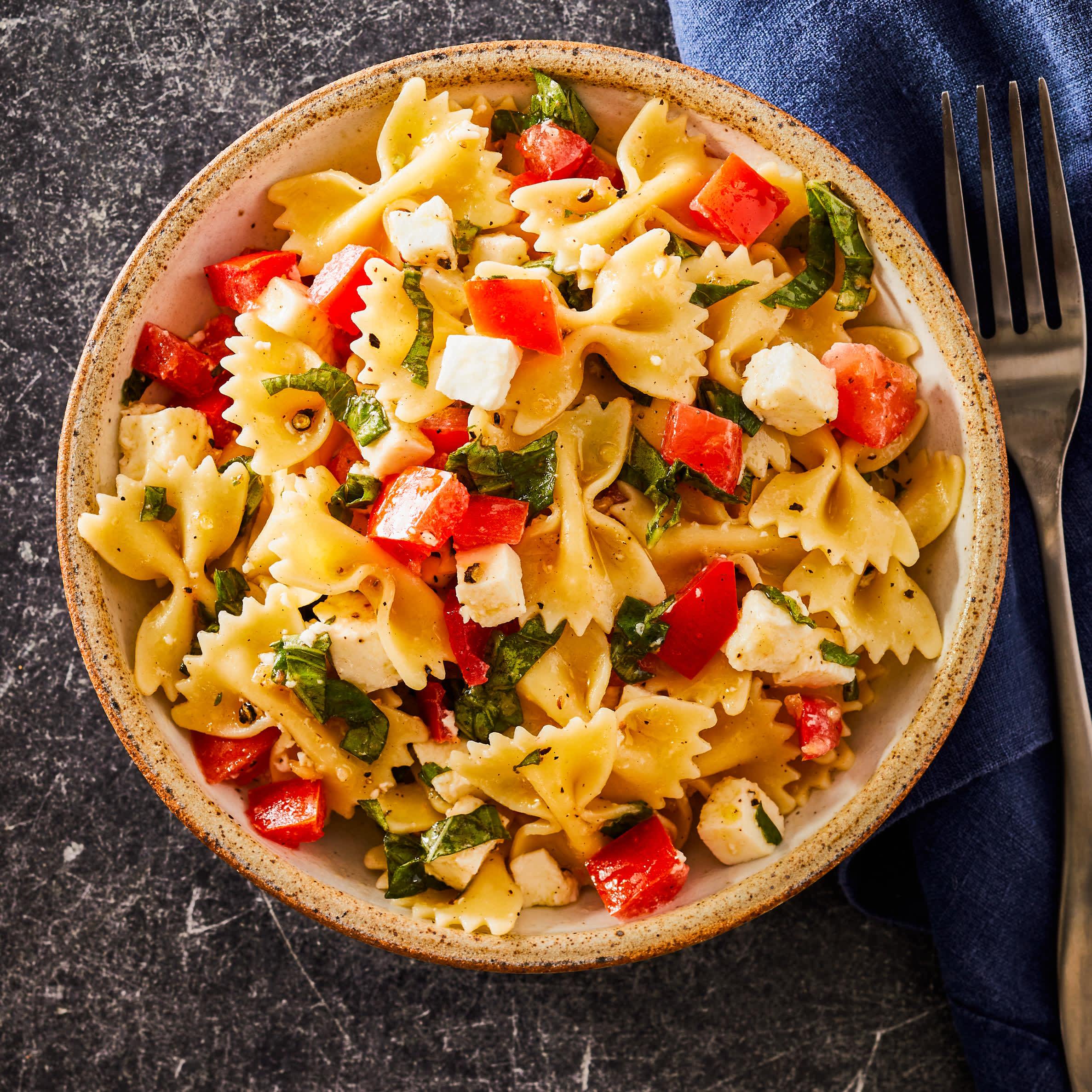 Pasta Salad with Tomatoes and Fresh Mozzarella