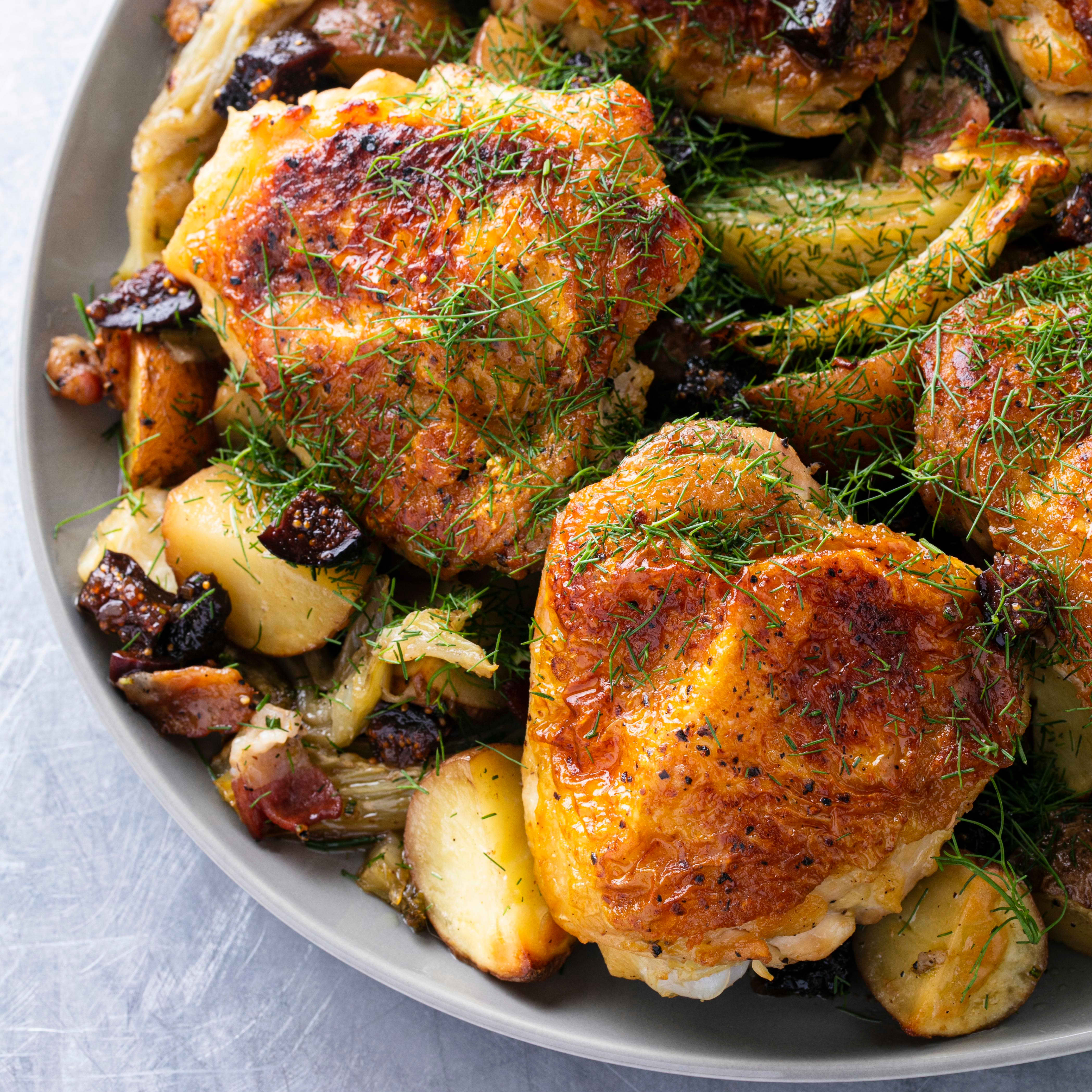 10537 Roasted Chicken Thighs With Potatoes Fennel And Figs