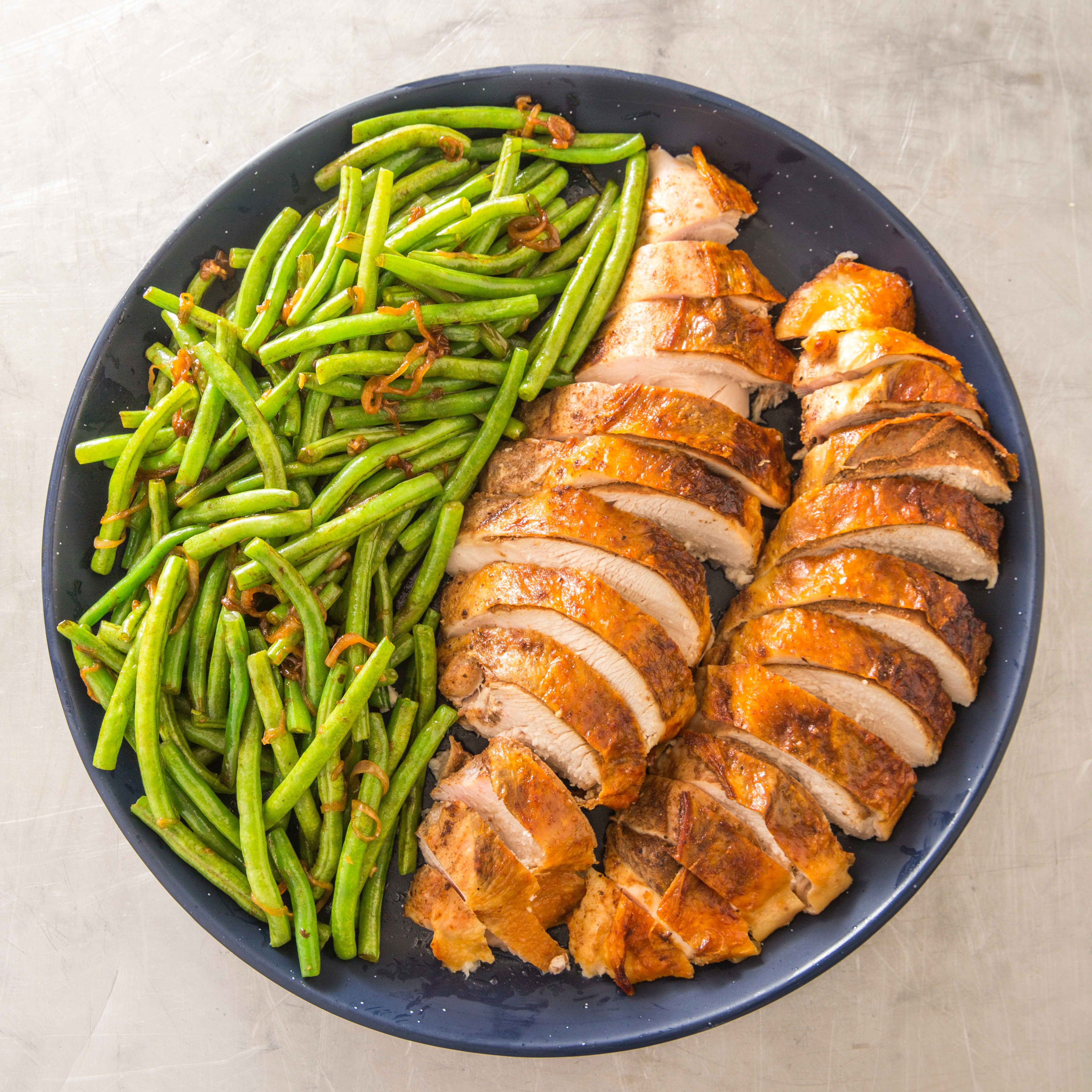 Spice-Rubbed Roasted Turkey Breast with Green Beans