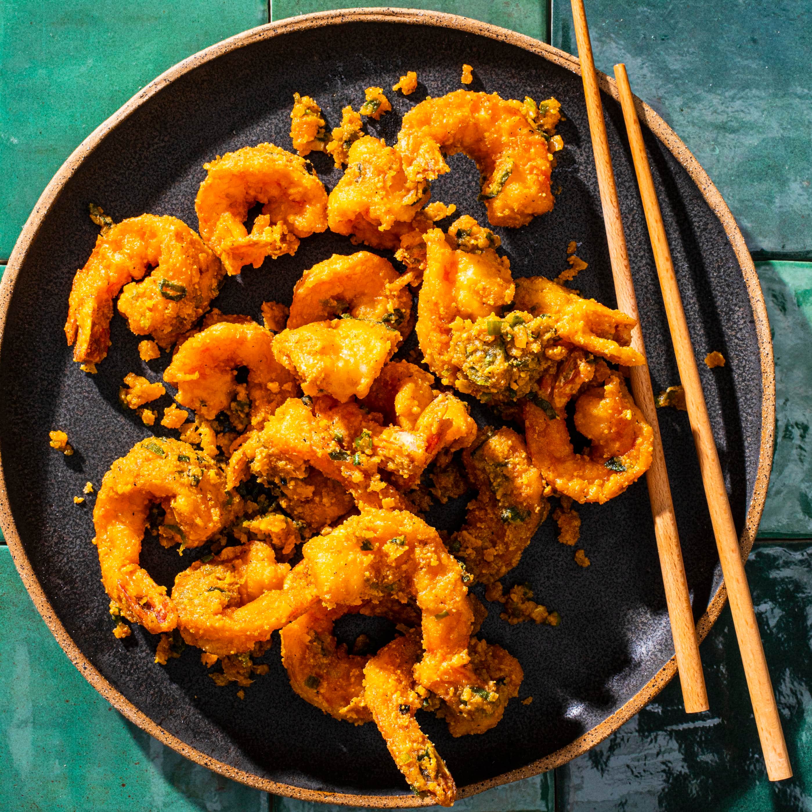 Salted Egg Fried Shrimp (Jīnshā Xiā / 金沙蝦)