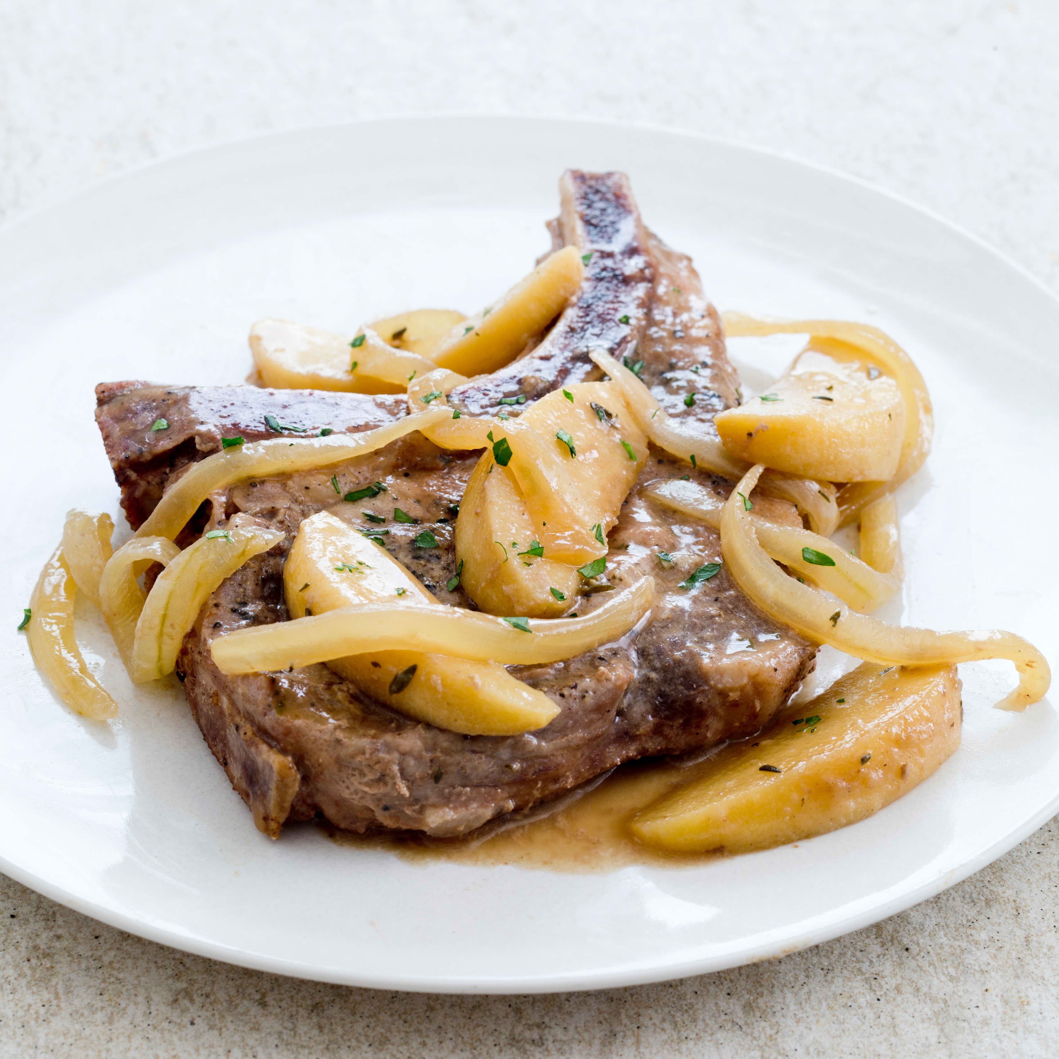 Slow-Cooker Smothered Pork Chops With Apples