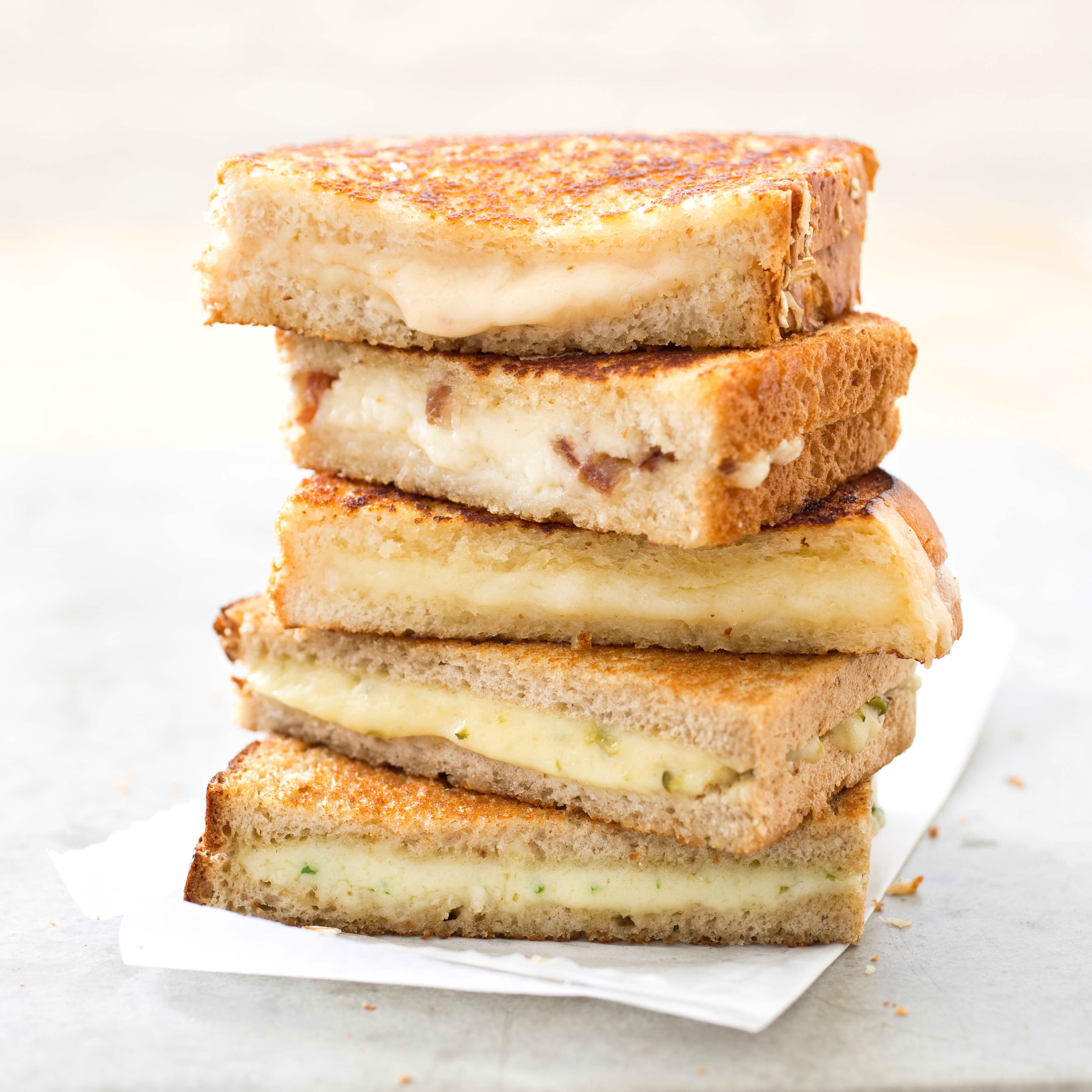 Cast Iron Grown-up Grilled Cheese Sandwiches with Cheddar and Shallots