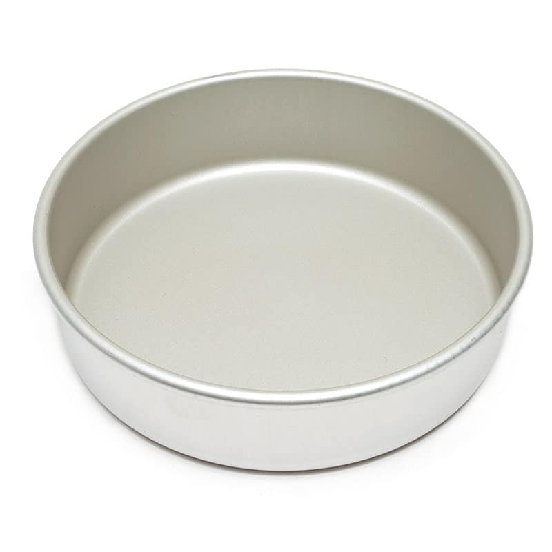 The Best Round Cake Pans Cook's Illustrated