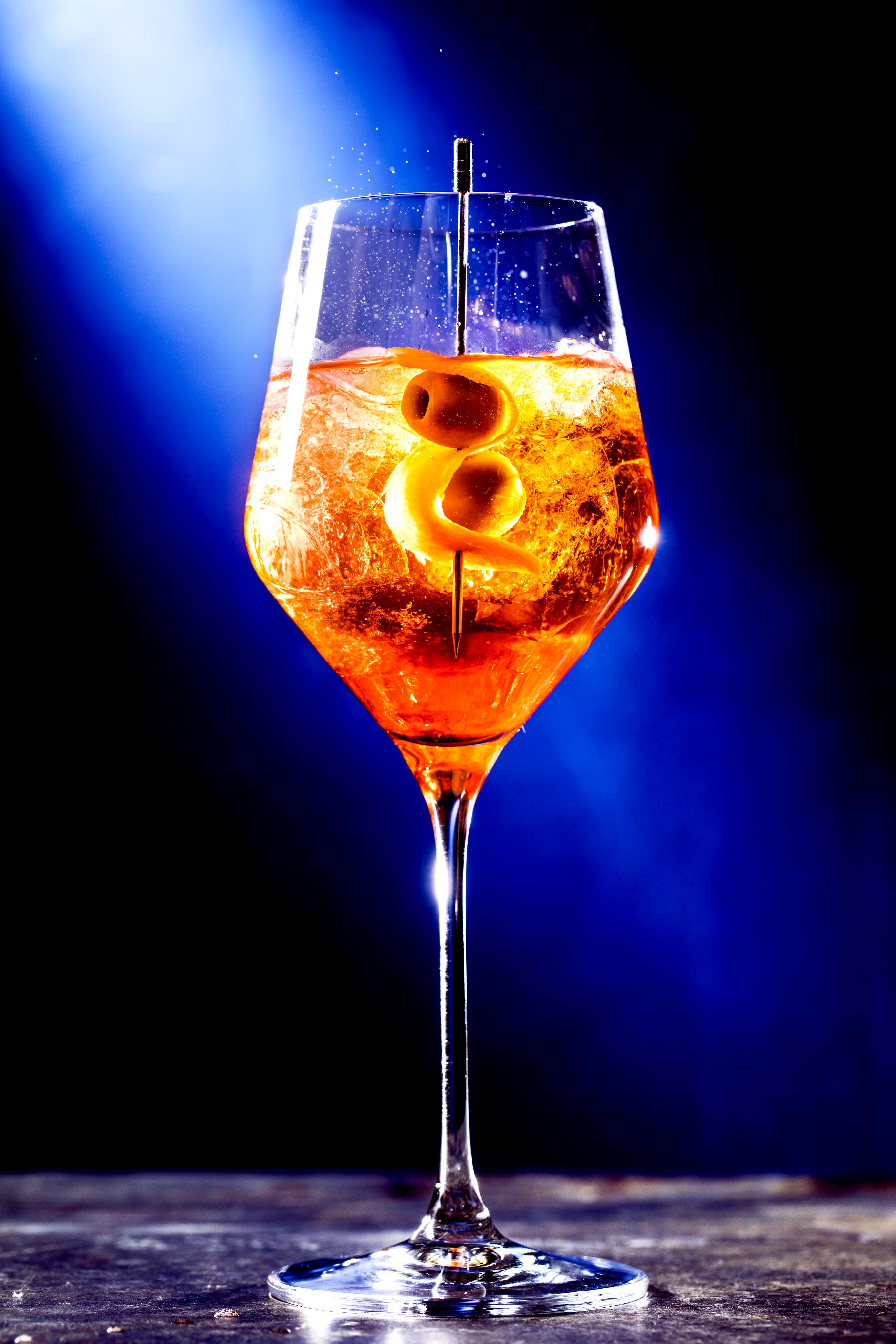 Апероль шприц коктейль. Апероль шприц. Апероль шприц коктейль. Апероль спритц коктейль. Апероль спритц коктейль.