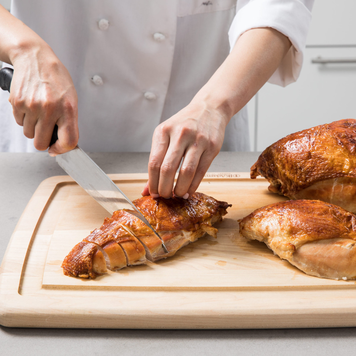 Low Stress Turkey For A Crowd Cook S Illustrated