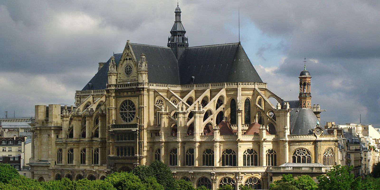 Around Beaubourg and the many faces of Paris