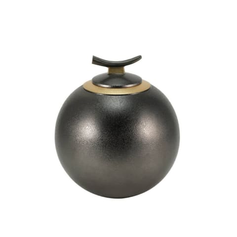 Echoes Textured Slate Large Adult Round