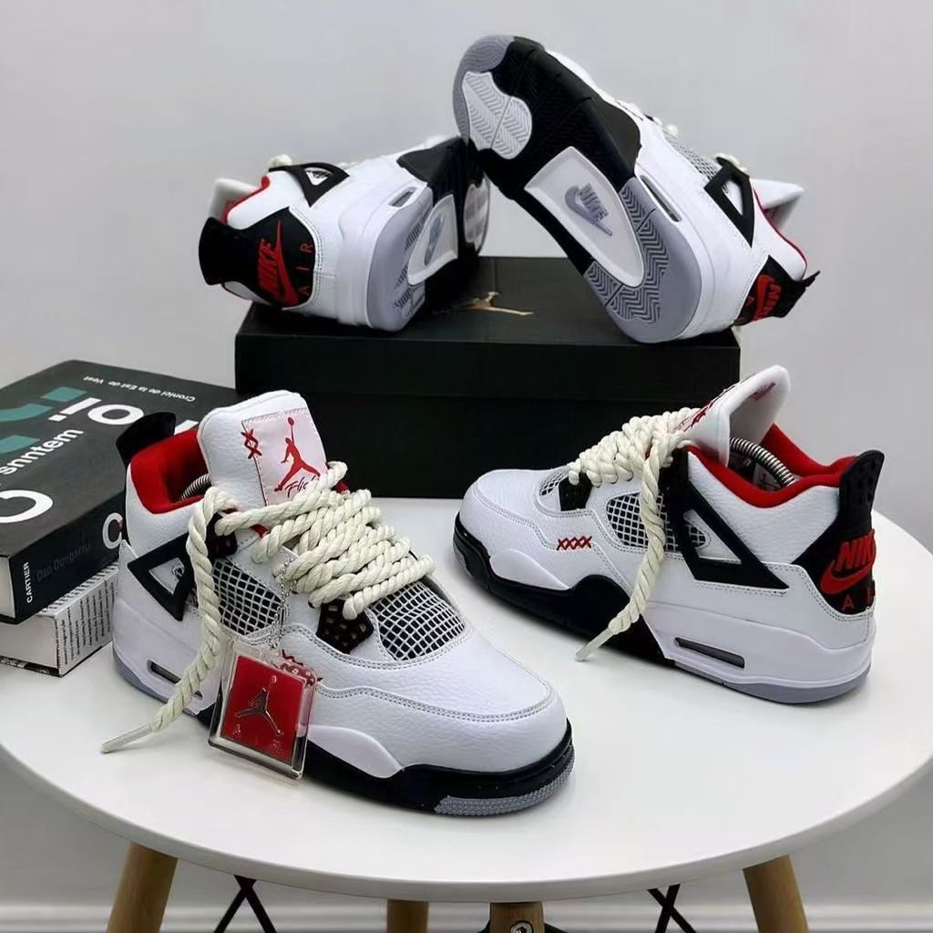 Classic Retro '4' Style Sneakers