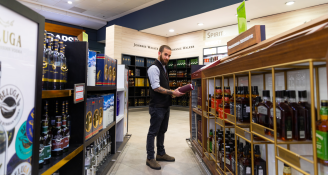 Job image for כולל הסעות! מחסנאי/ת לדיוטי פרי!!