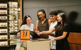 Job image for דרושים/ות צוותי מכירה ל SUNGLASSHUT !