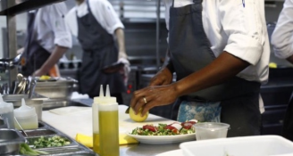 Job image for טבחים/ות מנוסים באשדוד: עד 70 ₪ לשעה! 🔥