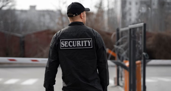 בודקים/ות ביטחוניים/ות למסופי הגבול של משרד הביטחון