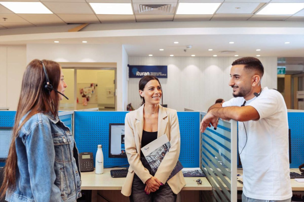 נציג/ת שירות במוקד שירות לקוחות
