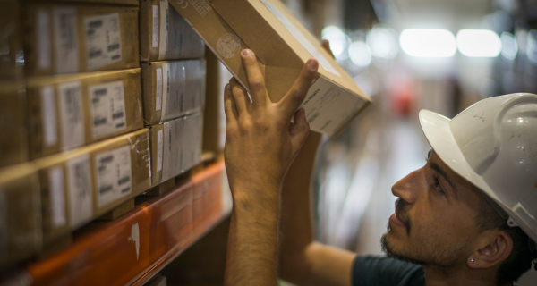 מתפעל/ת מחסן ערב/בוקר-תנאים מצוינים ! 