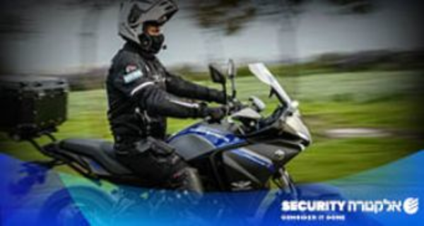 סיירים/ות על אופנוע ליחידת "מגן שדרות"