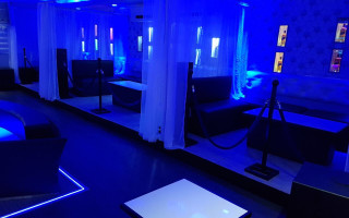 VIP Booths Silhouettes Lounge