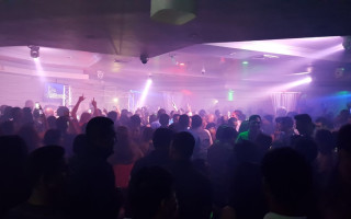 Party Vibe Silhouettes Lounge