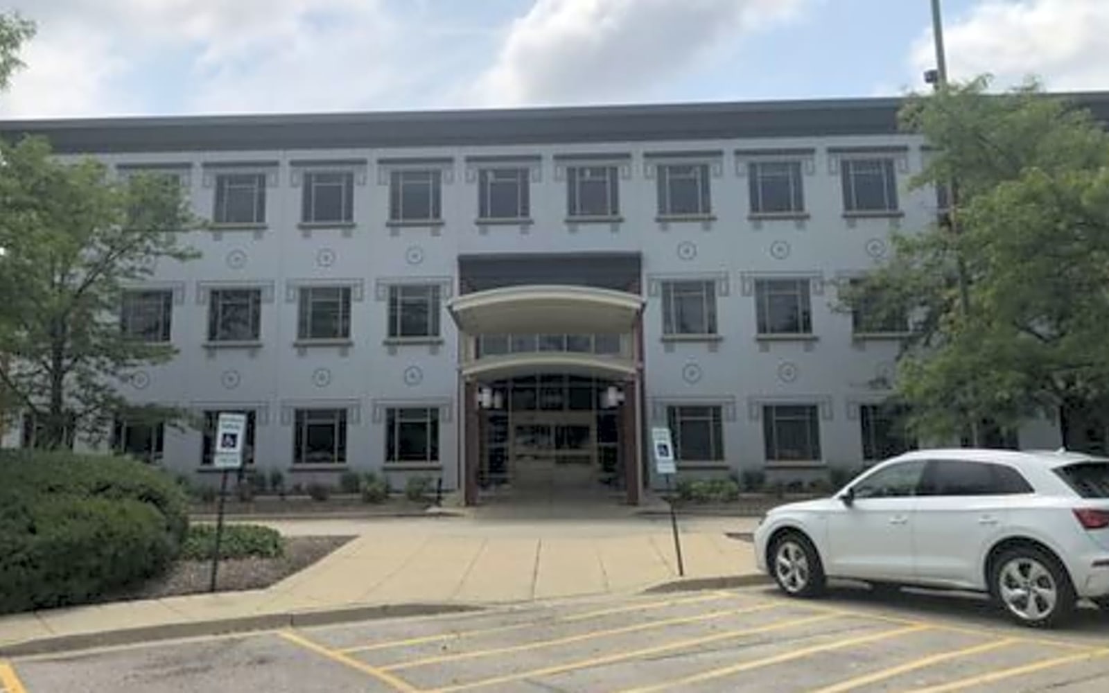 Illinois Bone & Joint Institute workplace