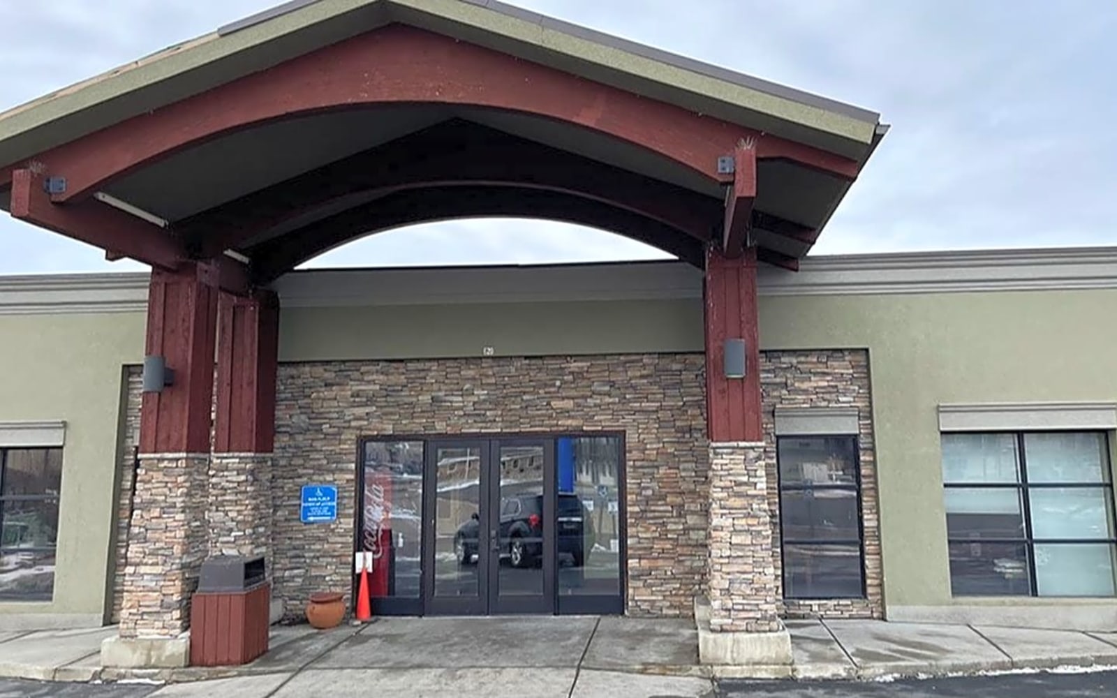 HEALTH WEST INC workplace