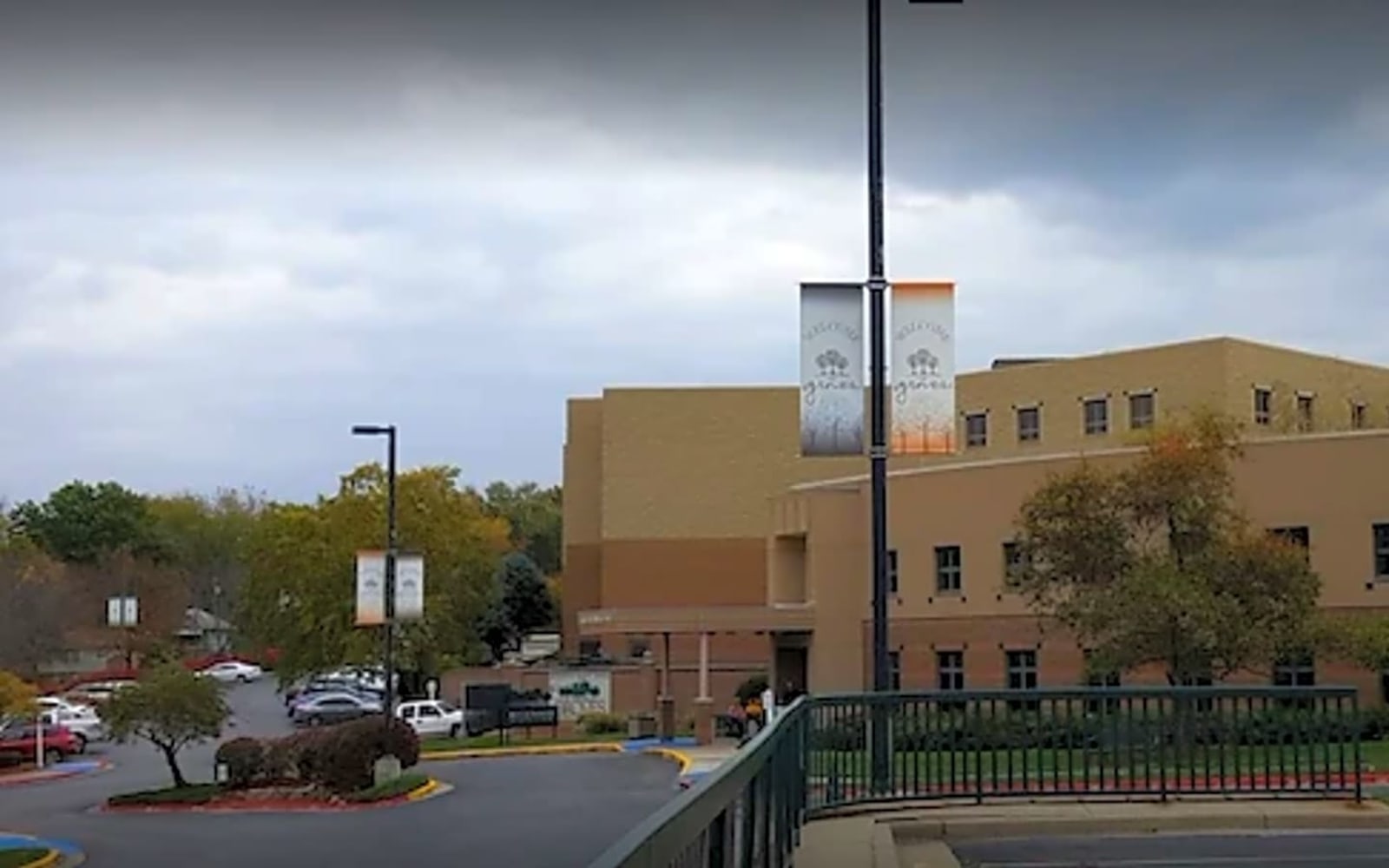 The Groves Rehab and Healthcare Center workplace