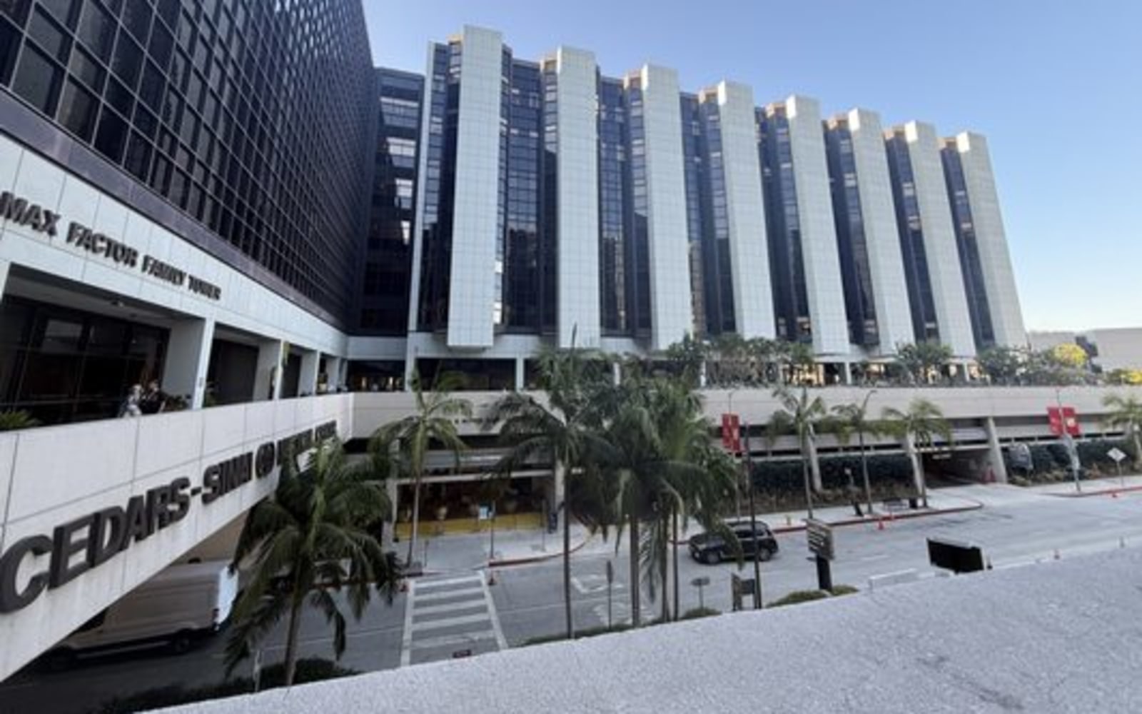 Cedars-Sinai workplace