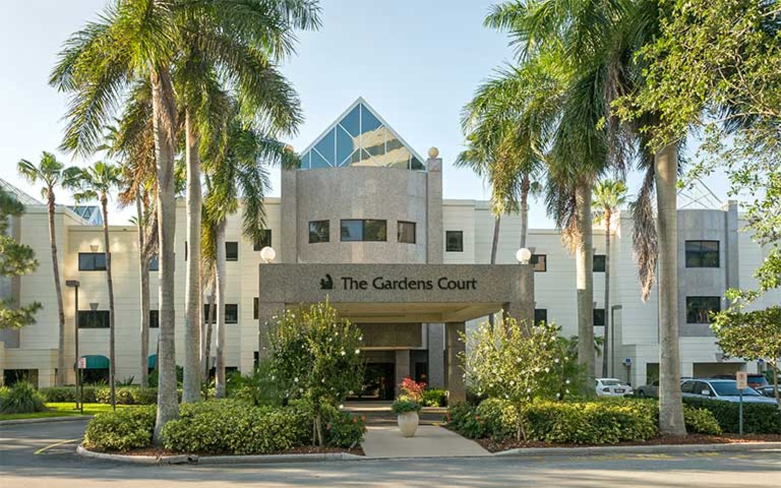 THE GARDENS COURT workplace