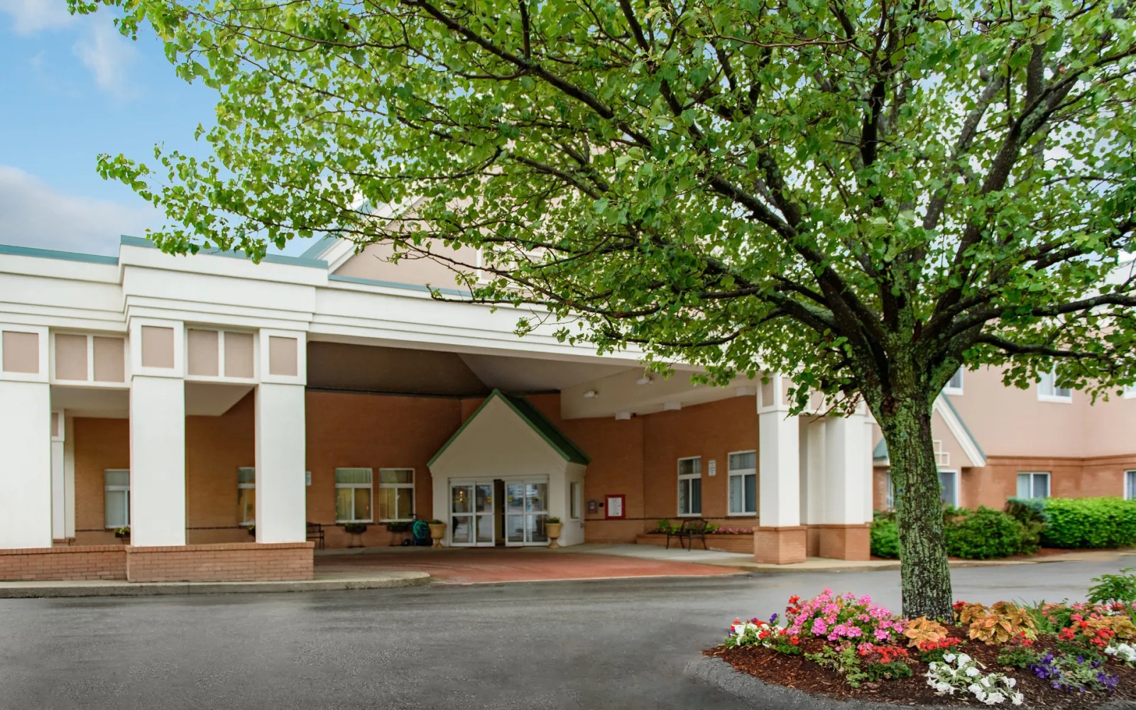 Life Care Center of Stoneham workplace