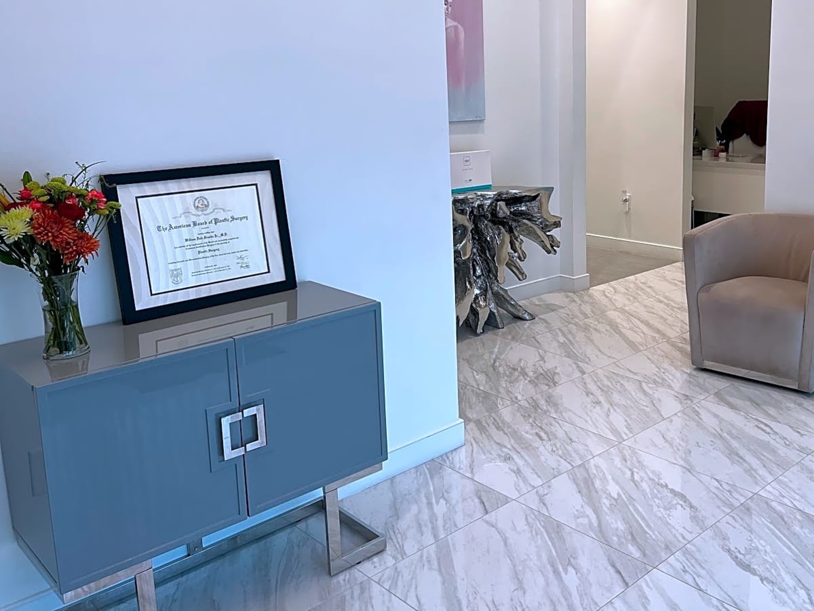 WDF Aesthetic Plastic Surgery workplace