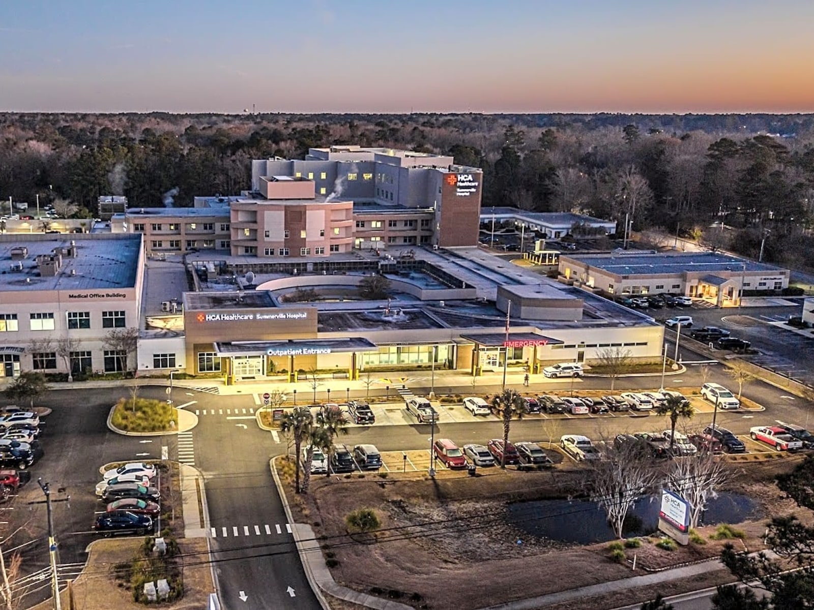 HCA Healthcare Summerville Hospital workplace