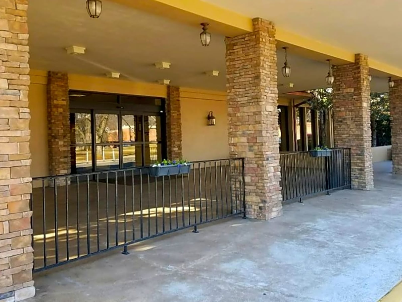 Life Care Center of Hixson photo