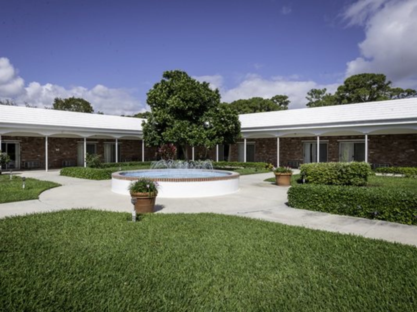 The Pearl at Fort Lauderdale workplace